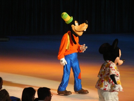 Wordless Wednesday: Disney on Ice - Mickey & Minnie's Magical Journey ...