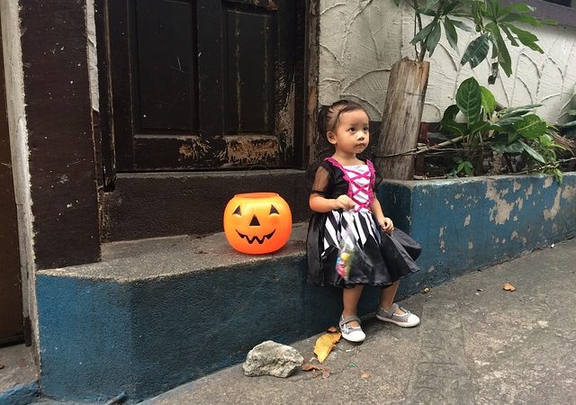 Six Ways to Save Money on Halloween Costumes