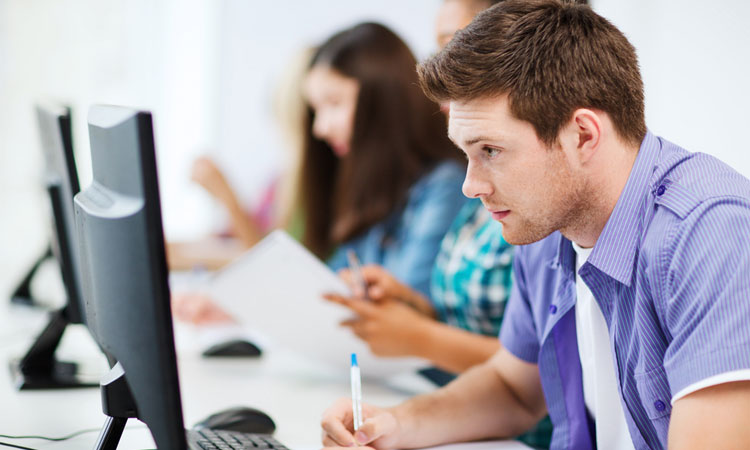 Research has shown that students in an online learning setting performed better in tests