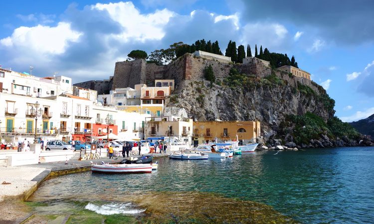 Best Travel Destinations That Need to Be Visited by Everyone