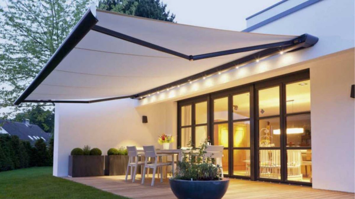 How Do Retractable Awnings Work?